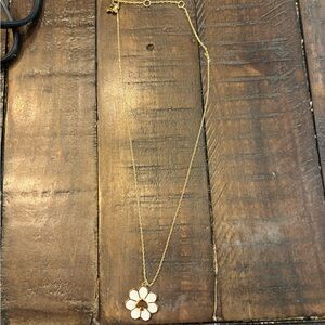 Kate Spade dazzling daisy pendent necklace